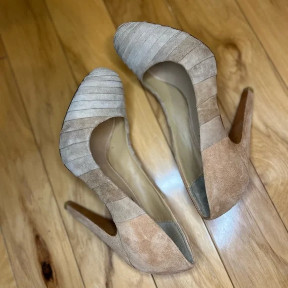 Badgley Mischka Taupe Suede Heels for Women - Picture 8 of 12